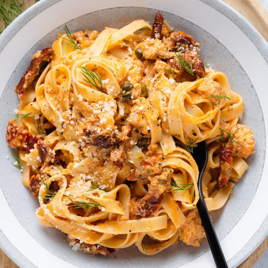 Creamy Canned Salmon Pasta - Recipe photo by thehealthfulideas