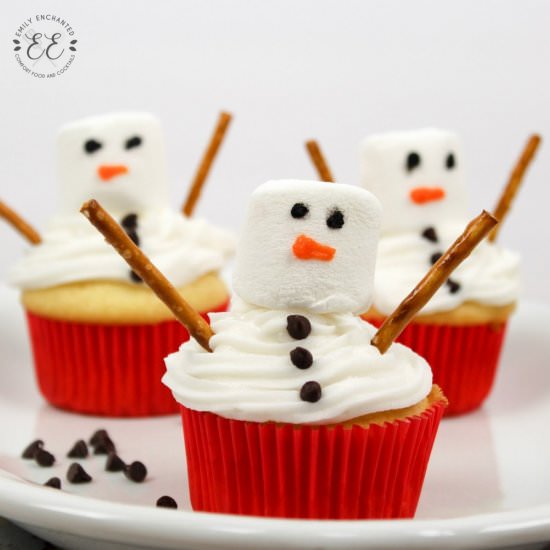 Snowman Cupcakes - Recipe photo by emilyenchanted