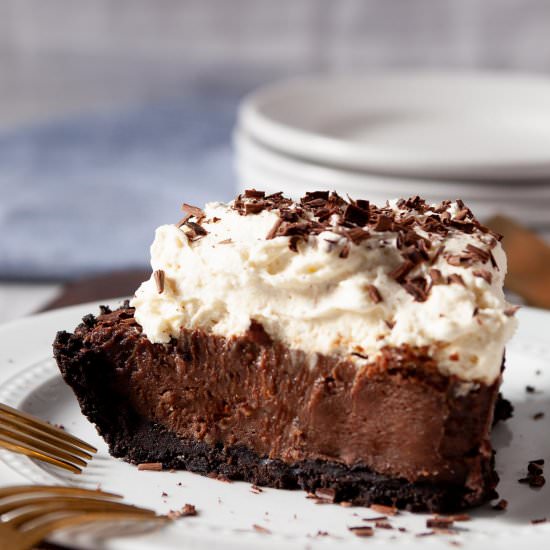 Chocolate pie - Recipe photo by chewoutloud