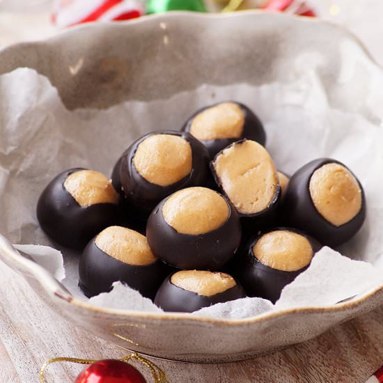 Easy Buckeye Cookies - Recipe photo by blend with spices