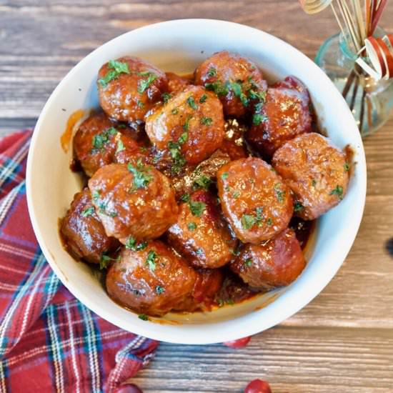 3 Ingredient Cranberry Meatballs - Recipe photo by thefreshcooky