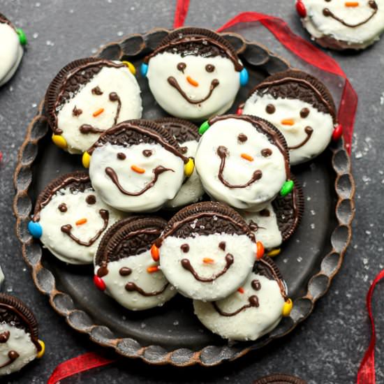 Snowman Oreos - Recipe photo by suebeehomemaker