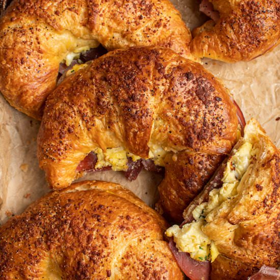 Breakfast croissant sandwich bake - Recipe photo by cherryonmysundae