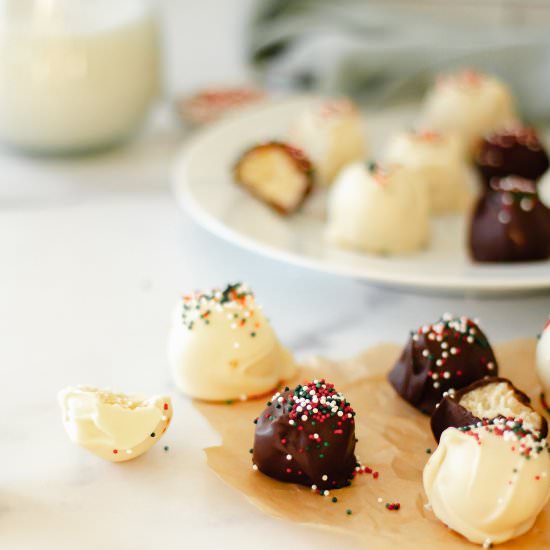 Vegan Sugar Cookie Truffles - Recipe photo by anotherveganfoodblog.com