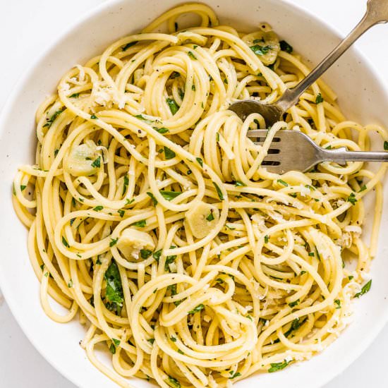 Garlic Butter Pasta - Recipe photo by The Endless Meal