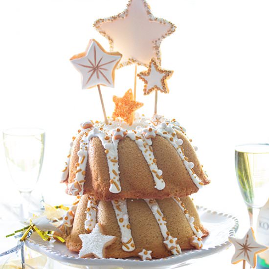 Champagne Bundt Cake for New Years - Recipe photo by URBANBAKES