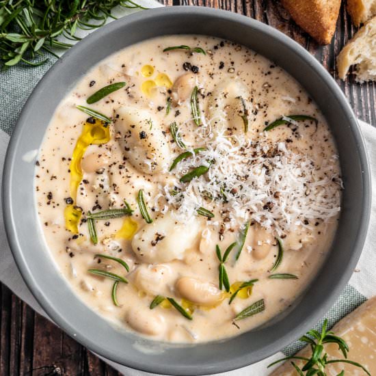 Gnocchi Soup with White Beans - Recipe photo by ThePypersKitchen