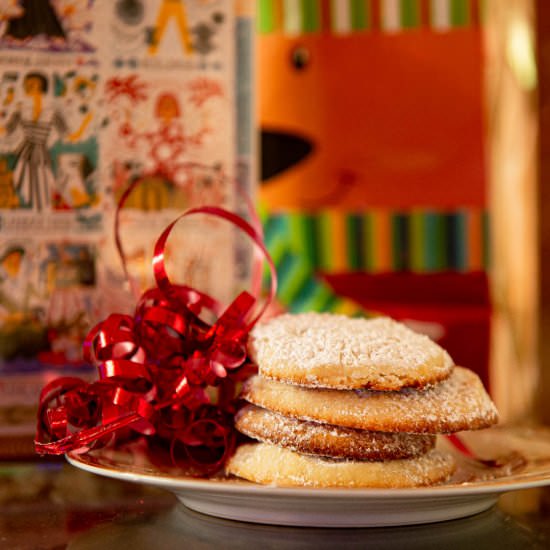 Lemon Meltaways - Recipe photo by Blue Cayenne