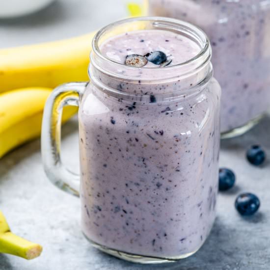 BLUEBERRY BANANA SMOOTHIE - Recipe photo by healthyfitnessmeals