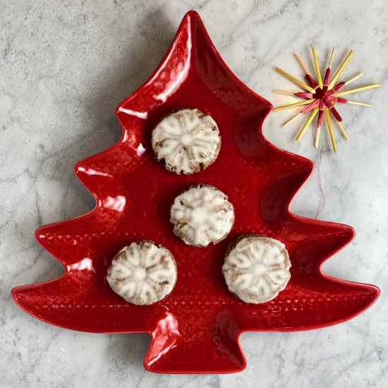 Soft Gingerbread Cookies - Recipe photo by thebrookcook.wordpress.com