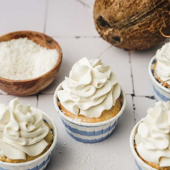 Coconut cream frosting - Recipe photo by Sweetly Cakes