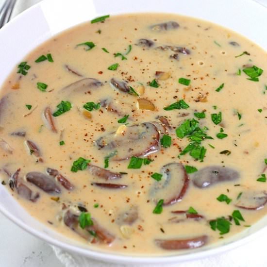 creamy mushroom soup - Recipe photo by nowcookthis