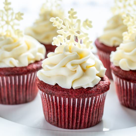Red Velvet Cupcakes - Recipe photo by Savingroomfordessert