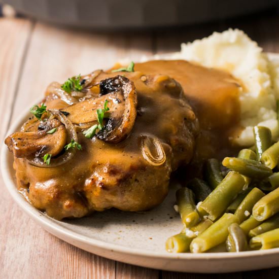 Chopped Steaks and Gravy - Recipe photo by Neighborfood