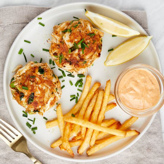 Maryland Style Crab Cakes - Recipe photo by casualepicure