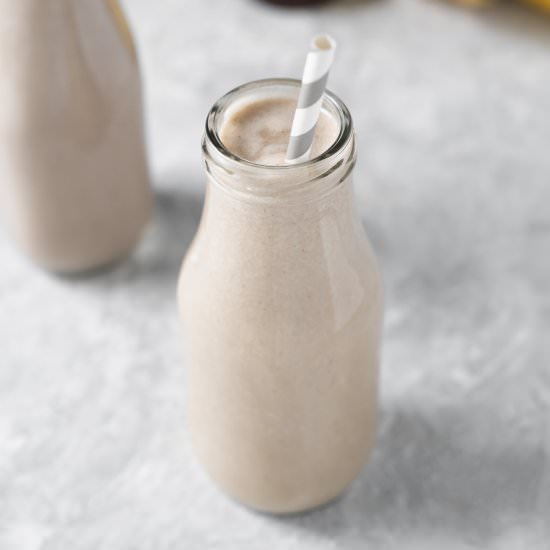 Vanilla Spice Adaptogenic Smoothie - Recipe photo by BEET OF THE WILD