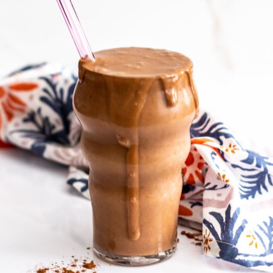 5 Ingredient Chocolate Smoothie - Recipe photo by amykatz