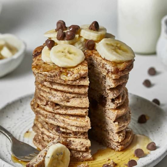 Banana Bread Oatmeal Pancakes - Recipe photo by erinliveswhole