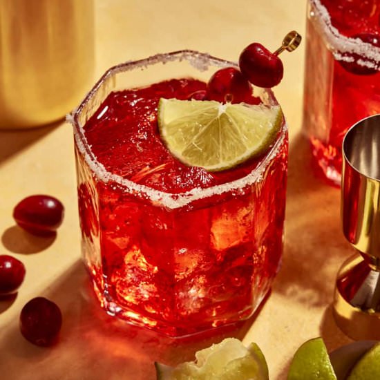 Holiday Margarita - Recipe photo by erinliveswhole