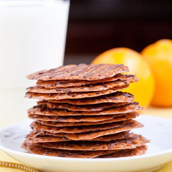 Lace Cookies - Recipe photo by chewoutloud