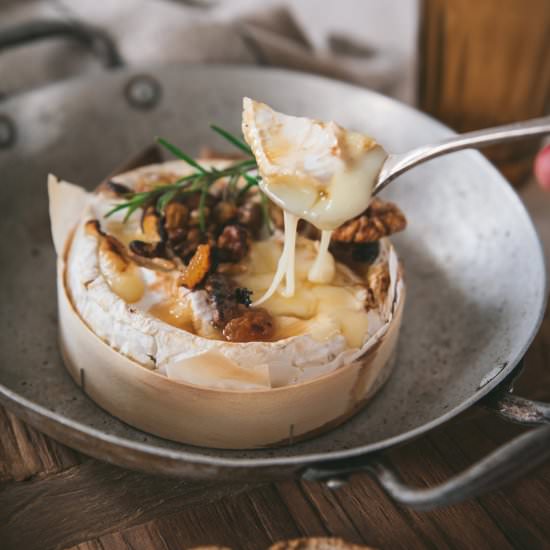 Oven-Roasted Camembert Cheese - Recipe photo by tangerinezest
