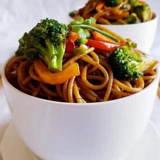 Vegan Lo Mein - Recipe photo by myspicetrunk.com