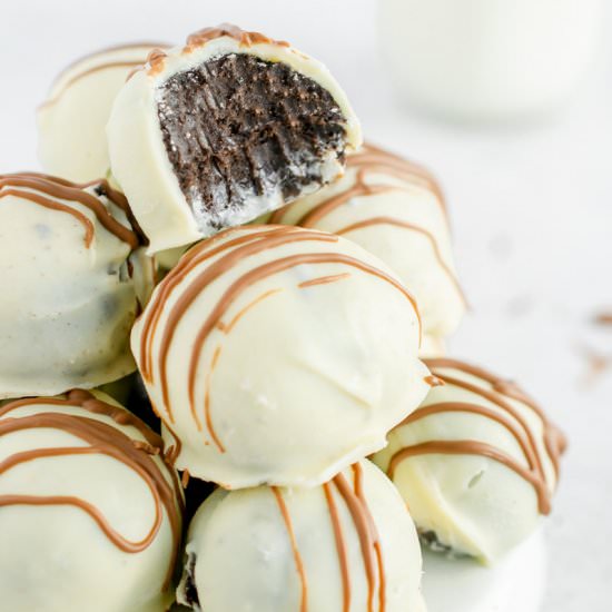 Oreo Snowballs (Gluten Free Option) - Recipe photo by fitandfull