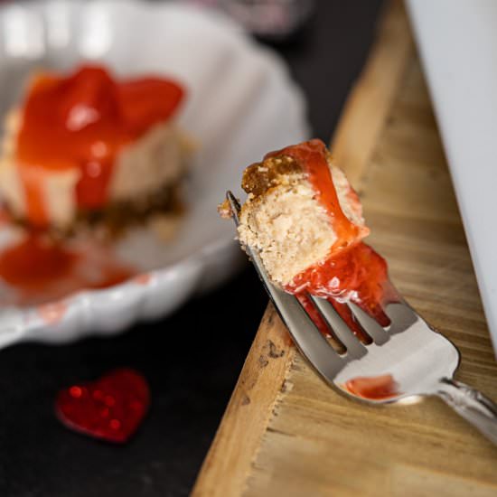 Strawberry Cheesecake Bites - Recipe photo by Mycookiejourney