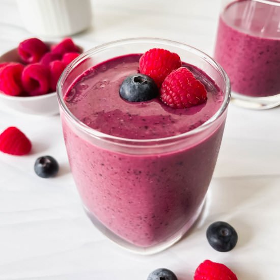 Blueberry Raspberry Smoothie - Recipe photo by Low Histamine Kitchen