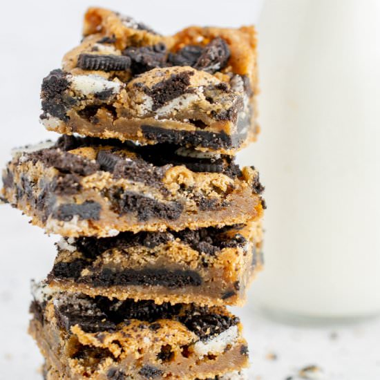 Oreo Blondies (Gluten Free Option) - Recipe photo by fitandfull