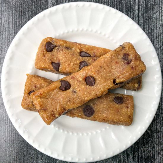 Chocolate Chip Cookie Dough Bar - Recipe photo by MyLifeCookbook