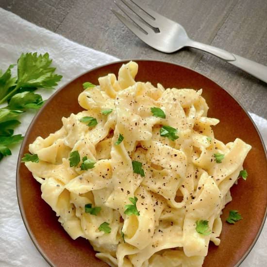 Vegan Fettuccine Alfredo - Recipe photo by serenetrail