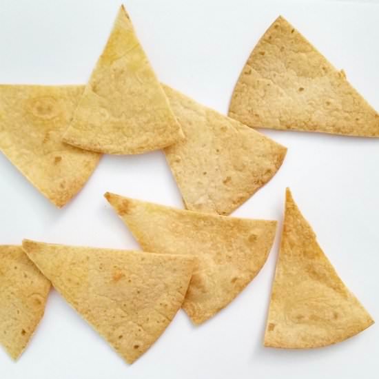 Easy Oven-Baked Tortilla Chips - Recipe photo by escapetofood