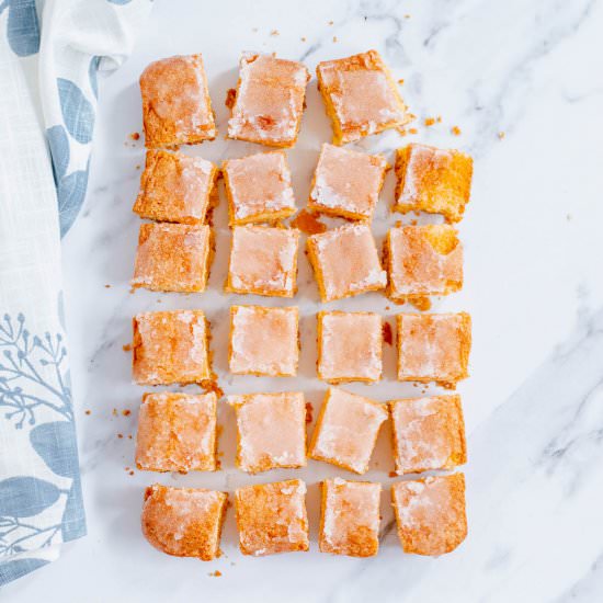 Lemon Drizzle Tray Bake - Recipe photo by Easy Deliciousness