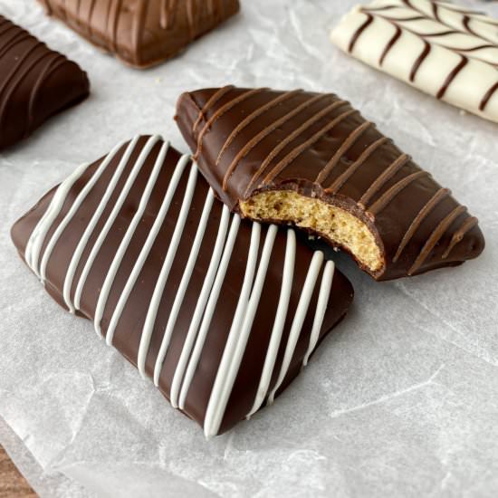 Chocolate Covered Graham Crackers - Recipe photo by live to sweet