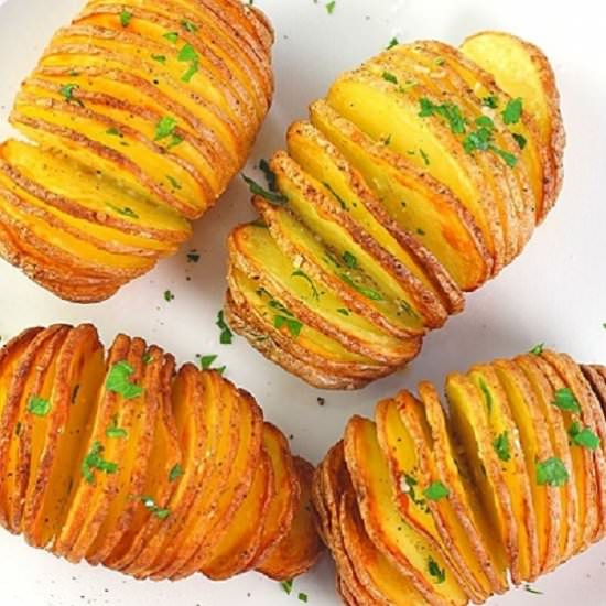 air fryer Hasselback potatoes - Recipe photo by nowcookthis