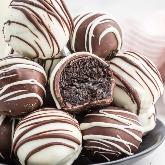 Oreo Balls - Recipe photo by buildyourbite