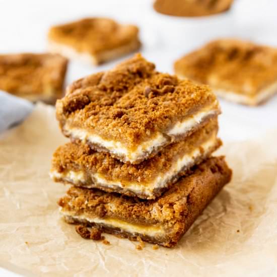 White Chocolate Biscoff Blondies - Recipe photo by simplystacie
