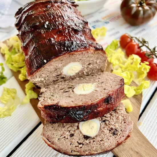 Smoked meatloaf with quail eggs - Recipe photo by ramonascuisine