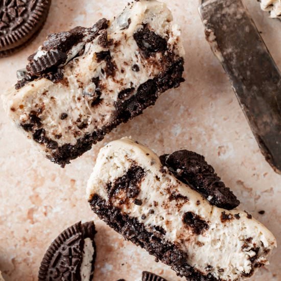 oreo cheesecake cupcakes - Recipe photo by whisked away kitchen