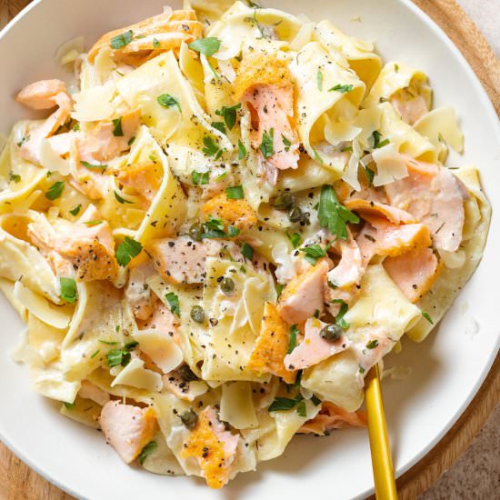Creme Fraiche Salmon Pasta - Recipe photo by thehealthfulideas