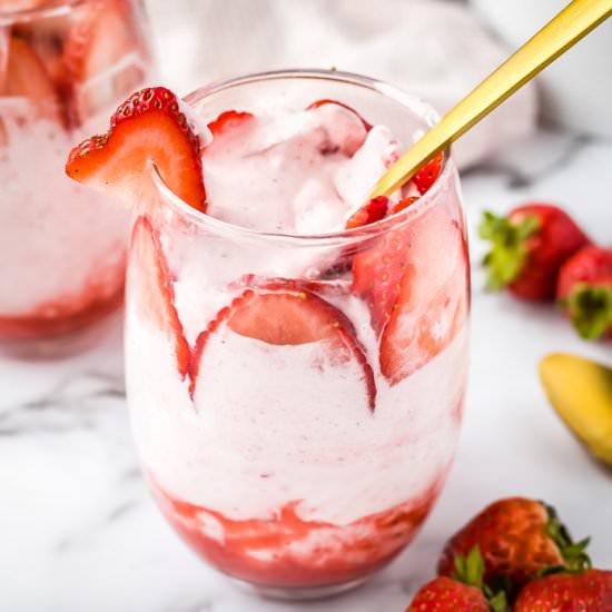 Strawberry Mousse - Recipe photo by dizzybusyandhungry