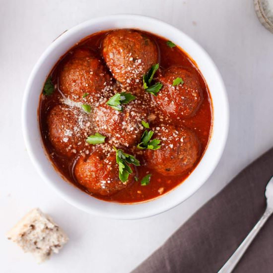 Spicy Meatballs with Chipotle Sauce - Recipe photo by Neighborfood