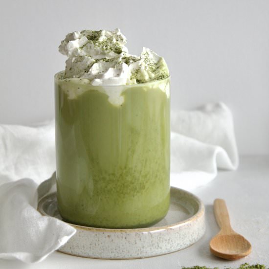 Pistachio Matcha Latte - Recipe photo by NIEMI