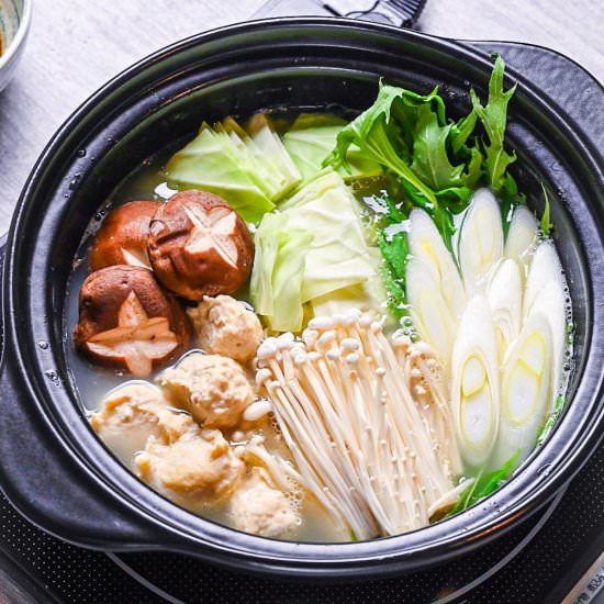 Chicken Mizutaki Hot Pot - Recipe photo by Sudachi Recipes