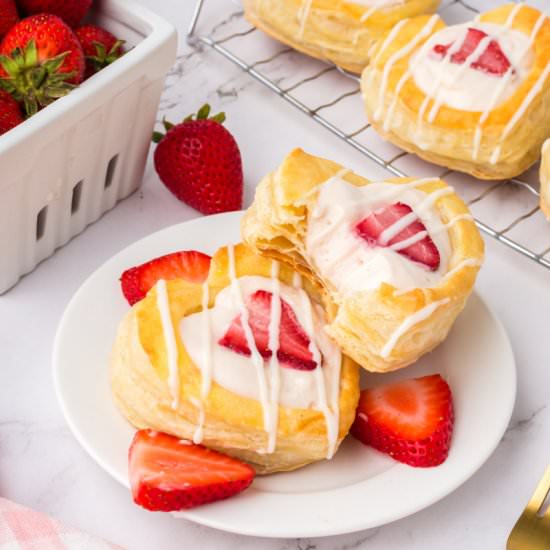 Strawberry Cream Cheese Pastries - Recipe photo by familyfreshmeals