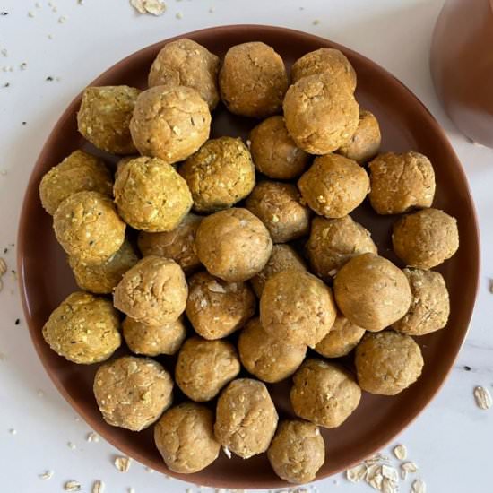 Turmeric Energy Balls - Recipe photo by Theheartdietitian