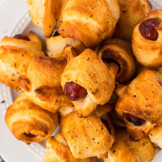 Air Fryer Pigs in a Blanket - Recipe photo by noshingwiththenolands