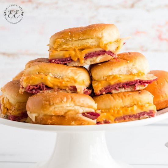 Corned Beef Sliders - Recipe photo by emilyenchanted