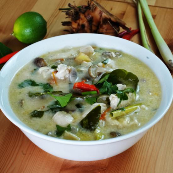 Thai coconut chicken soup - Recipe photo by Taste of Asian Food